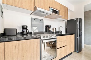 Private kitchen - Bright 2BR apt Heart of Roma Norte (Mexico City)