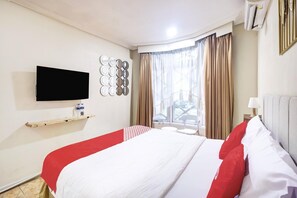 1 bedroom, desk, WiFi (free), bed sheets