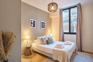 Apartment - Superb Apartment Terrace Champs Elysees (Paris)