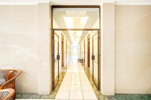 Luxury Family Suite W/ Free WiFi Parking and Pool