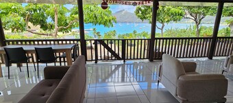 Pleasant lodge with beautiful view in Nuku Hiva
