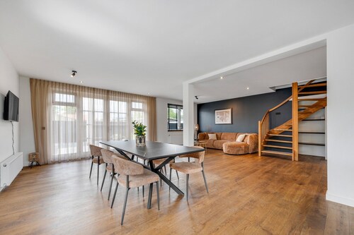 Geräumiges Ferienhaus im Zentrum von Langweer