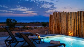 Suite Exclusive, piscine privée, vue mer | Literie de qualité supérieure, Wi-Fi gratuit, draps fournis