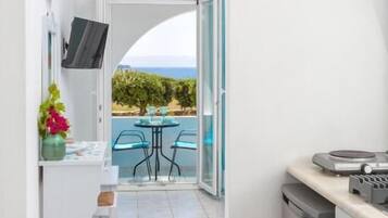 Deluxe Double Room, Balcony, Sea View | Bahagian dalam