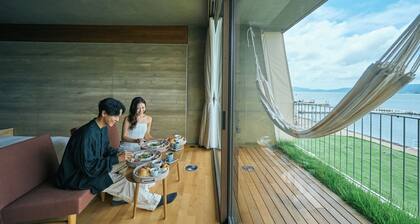 Yanmar Sunset Marina Clubhouse & Hotel