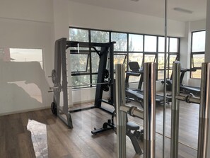 Fitness facility - Appletree park view suite facing Nairobi national park, close to Airport and SGR (Nairobi)