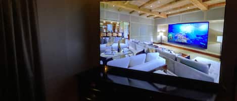 Condo, Balcony, Garden View | Interior