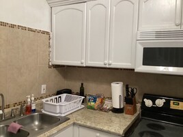 公寓式客房, 阳台, 花园景观 | 私人厨房