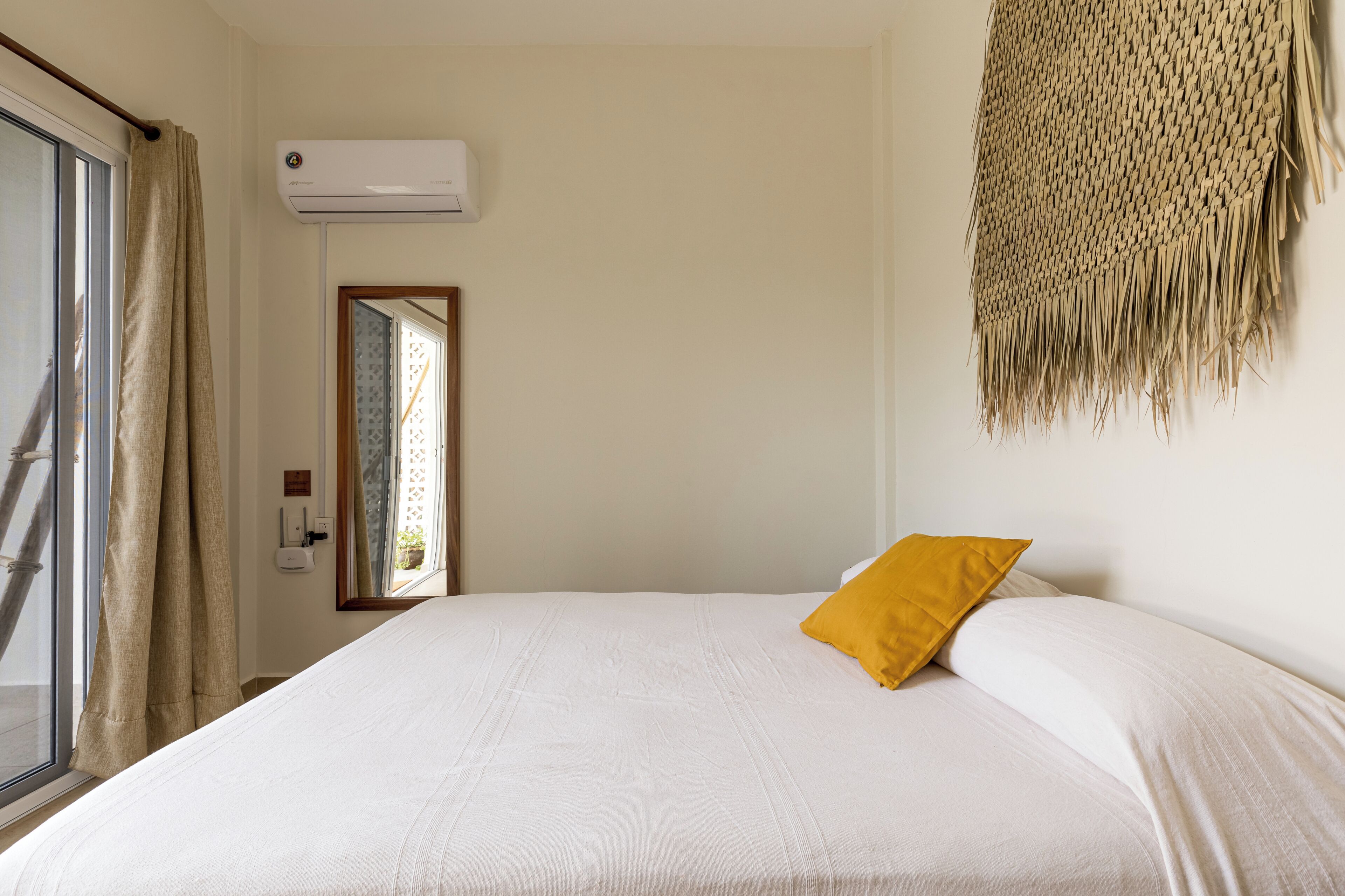 Habitación básica doble, balcón, vista a la alberca | Wifi gratis y ropa de cama 