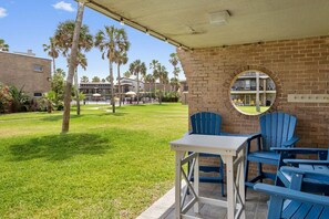 Outdoor dining - Walk-Out Beach Access Sunchase Ground Floor (South Padre Island)