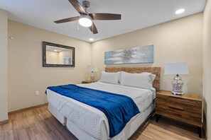 2 bedrooms, desk, WiFi, bed sheets - Walk-Out Beach Access Sunchase Ground Floor (South Padre Island)