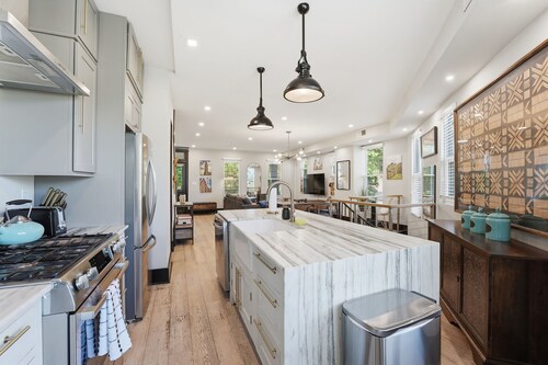 DC Luxury Townhouse: Rooftop, 5BR, Groups/Getaways