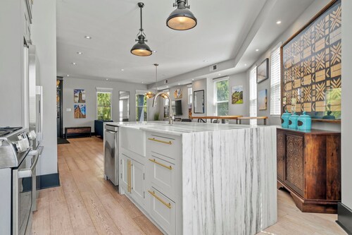 DC Luxury Townhouse: Rooftop, 5BR, Groups/Getaways