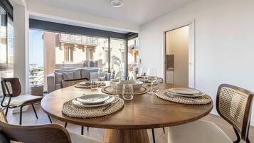 Apartment | Dining