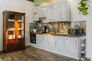 Private kitchen - 'Beb della Stazione - Capo Treno' Apartment with Wi-Fi and Air Conditioning (Pachino)