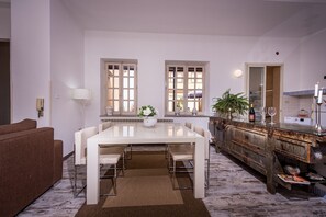 Dining Room - Apartment in Terrasini with Sea Views (Terrasini)