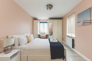 Room - The Cosy Place,8 mins to City Airport,Free Parking (London)