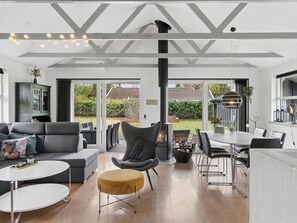 TV, fireplace - "Sida" - 1.5km from the sea by Interhome (Græsted)