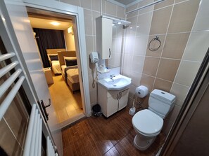 Bathroom - DİLMAÇ OTEL GELİBOLU - ULAŞILIR LÜX (Gelibolu)