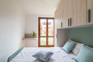 3 bedrooms, iron/ironing board, Internet, bed sheets - Spacious near downtown with private parking (Tortolì)
