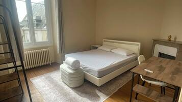 3 chambres, lit parapluie, Wi-Fi gratuit, draps fournis