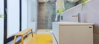 Boutique King Suite - Penarth