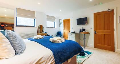 Boutique King Suite - Penarth