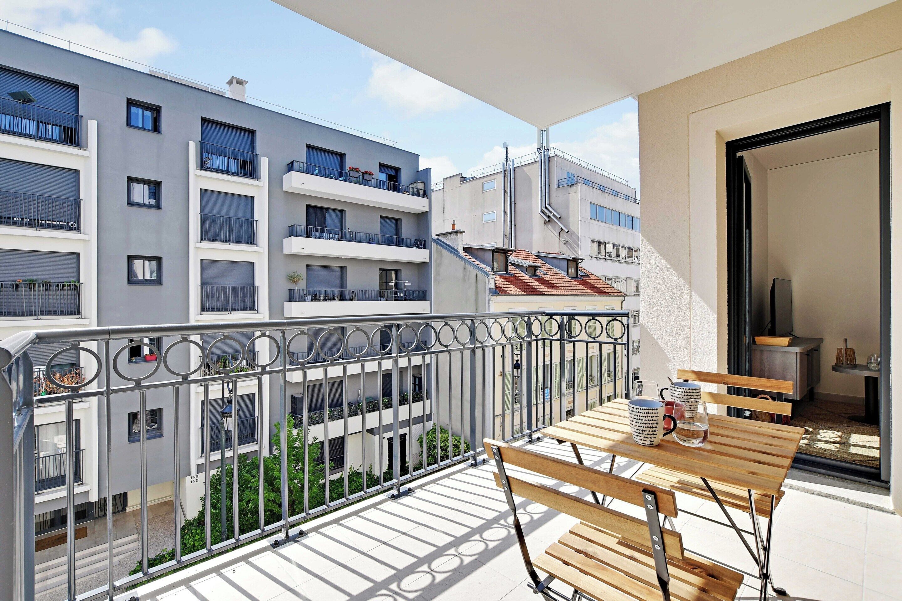 Apartment | Outdoor dining