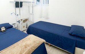 4 slaapkamers, een strijkplank/strijkijzer, gratis wifi