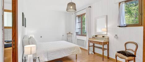 1 室のベッドルーム、WiFi、ベッドシーツ