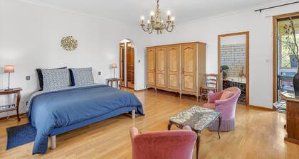 Chambre dâhĂŽtes - Suite Parentale 40 mÂČ- avec vue montagne & piscine privĂ©e