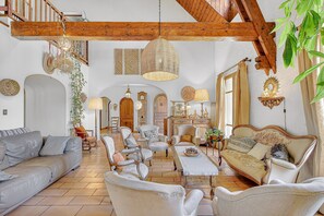 Living area - Guest Room – 40 m² Master Suite with Mountain View & Private Pool (Gap)