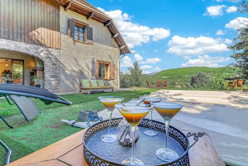 Le Domaines Des Thermes – T2 with Shared Pool, Peaceful Setting and Mountain Views