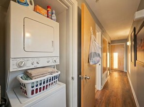 Interior - Quaint & Quiet CLE Condo (Cleveland)