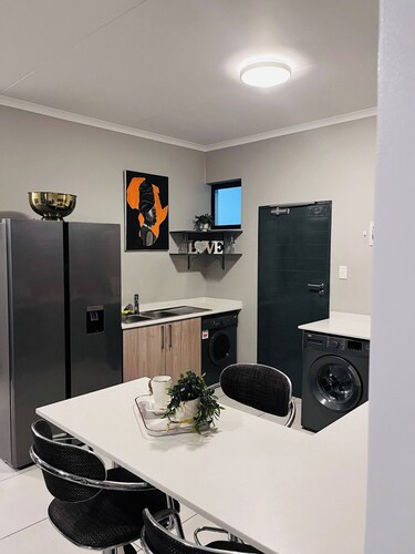 Happiness Retreat Stays-midrand