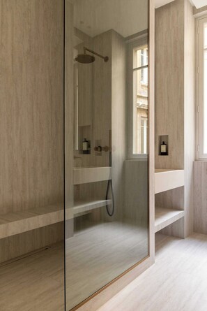 Apartment | Bathroom - Luxury Flat -2br/6p- Madeleine/saint Honore (Paris)