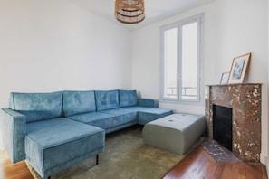 Appartement | Coin séjour | Cheminée