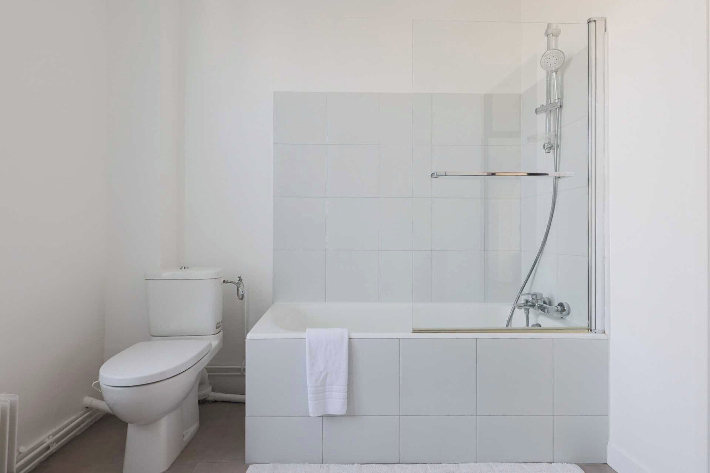 Apartment | Bathroom