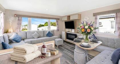 Stylish Caravan Haven Seton Sands only 25min to Edinburgh