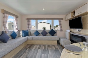 TV, fireplace, offices