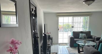 Comfortable house with view of the city in a quiet area