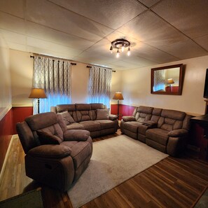 Living area - The Stone House - 3beds/1 1/2 bath  Private Fenced Backyard w/ Grill & Fire Pit (Chillicothe)