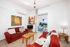 House - Villa Cleo With 3 Bedrooms and 2 Bathrooms (Messini)