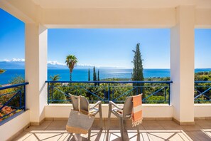 House - Villa Cleo With 3 Bedrooms and 2 Bathrooms (Messini)