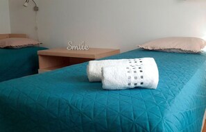 2 bedrooms, in-room safe, iron/ironing board, free WiFi - Stunning home in Solin (Solin)