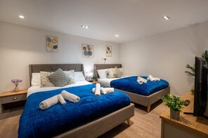 Room - Cosy Battersea Flat | Zone 2 London | Sleeps 5 | Free Parking! (London)