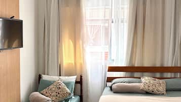 1 bedroom, internet, bed sheets