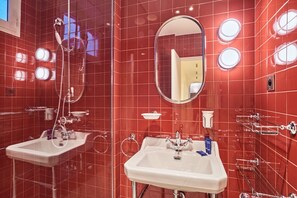 Apartment | Bathroom - Sublim AC Apartment 3 Bdr Saint Germain des Pres (Paris)