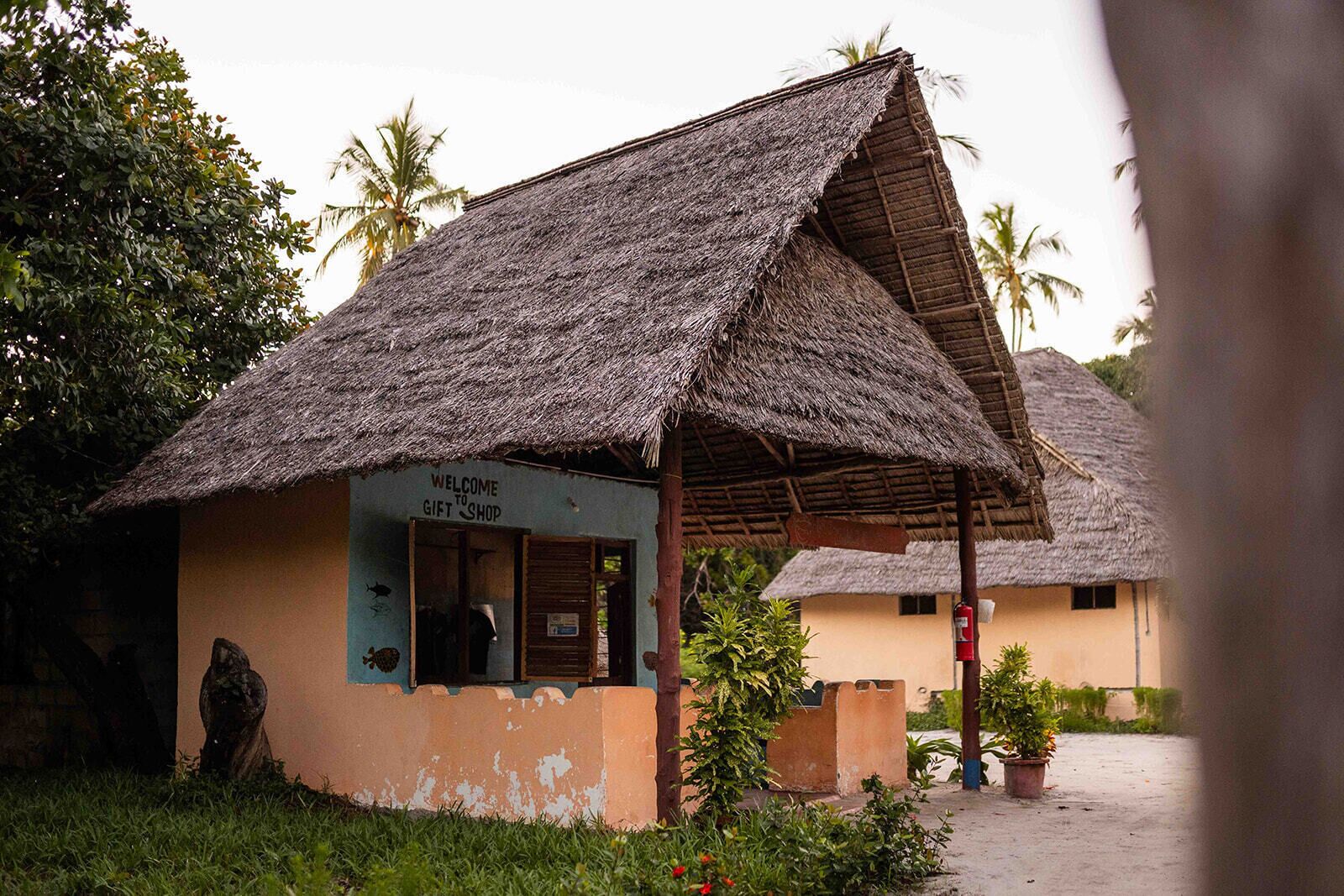 المنشأة من الخارج