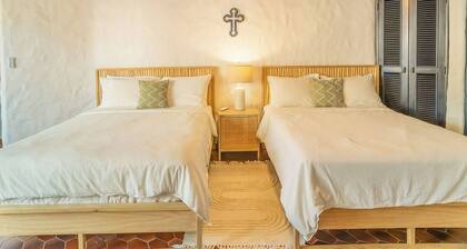 Ocean View Villa, Pool, Bbq, Jacuzzi, Staff Incl